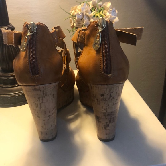 Guess wedge heels - Picture 3 of 5